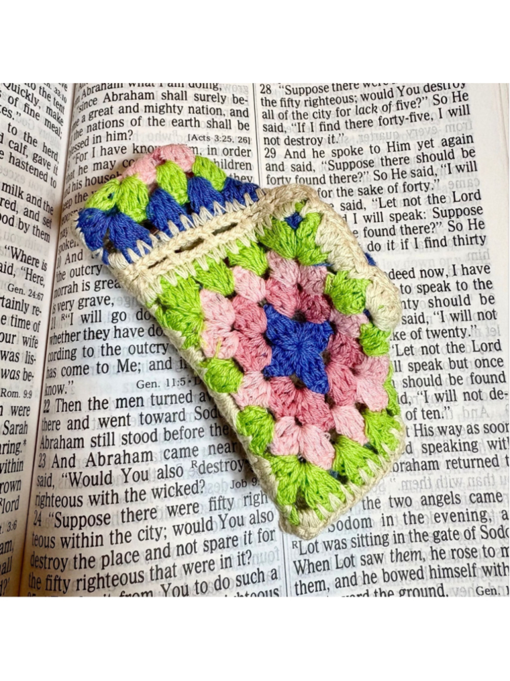 Off white Crochet hair clip